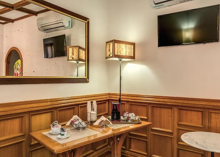 Santa Prassede Hotel 2*
